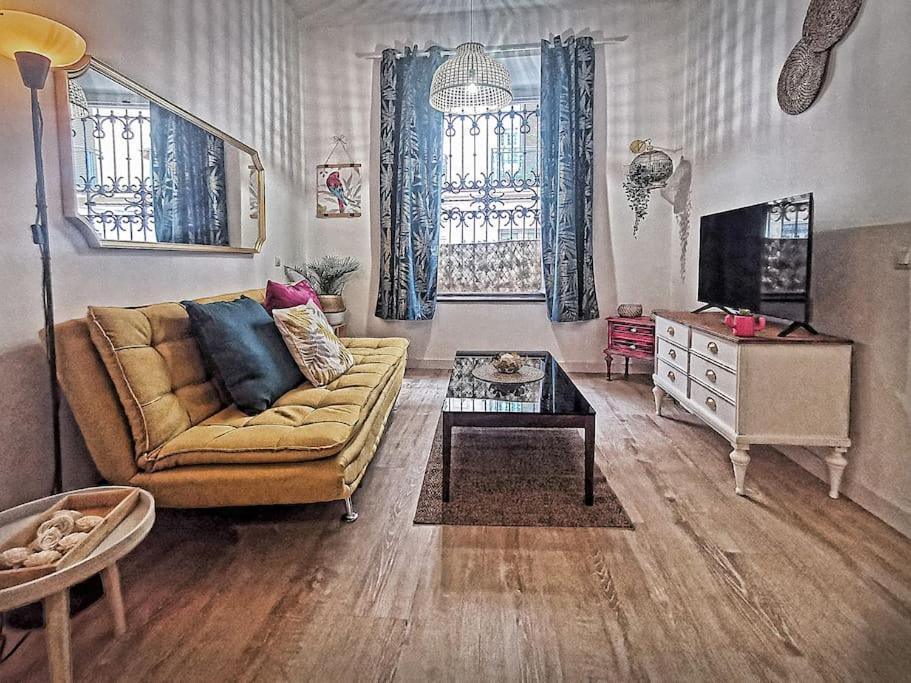 Apartamento A 2 Minutos De Plaza La Merced, Málaga Dış mekan fotoğraf